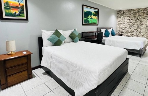 Agonía Cama Y Desayuno | Great expeirence bed & breakfast with AC in down town Alajuela