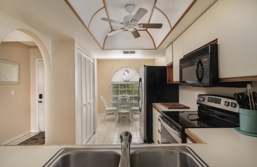 Gleneagles Condominio | Great first floor unit with easy access has everything. multiple month discounts