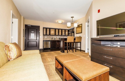 Farragut Apartamento | Great for Business Travelers! Free Breakfast + 24h Business Center