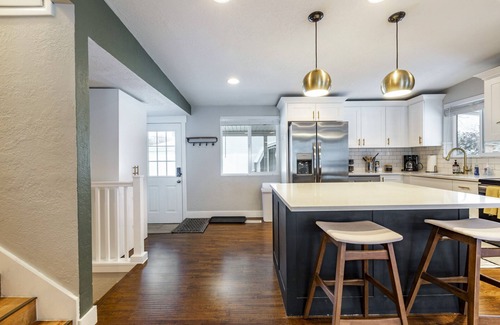 Millcreek Casa | Great Home Minutes to Airport, Interstates, Mountains, Park City, & Ski Resorts!