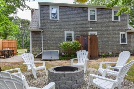 North Eastham Casa | Great Home with Game Space Close to Baech