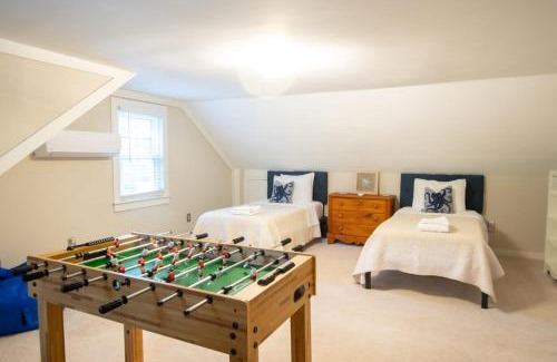 North Eastham Casa | Great Home with Game Space Close to Baech