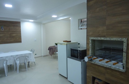 Pereque Casa | Gran Casa en el bacalao. Cerrada en Guaruja, Centro de ocio w / barbacoa y piscina