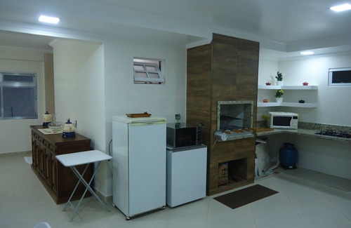 Pereque Casa | Gran Casa en el bacalao. Cerrada en Guaruja, Centro de ocio w / barbacoa y piscina