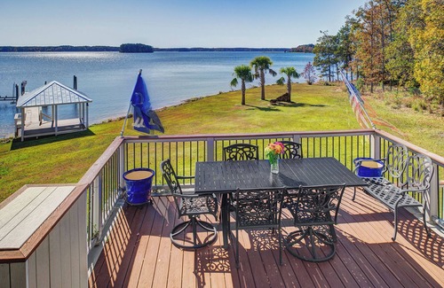 Prosperity Casa | Great house with dock on Lake Murray SC. Excellent for families, fishing, fun