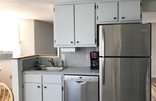 Snug Harbor Casa | Gran Island! 4 BR / 2BA w / AC a pie a BI ferry / playa