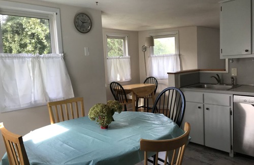 Snug Harbor Casa | Gran Island! 4 BR / 2BA w / AC a pie a BI ferry / playa