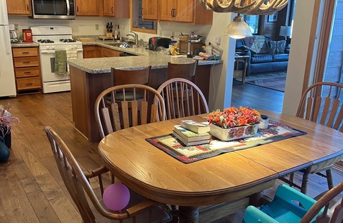 Conover Casa | Great lake home with 203 feet of private frontage.