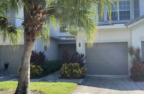 Whisper Trace Condominio | Gran vista al lago en la hermosa cala de Fiddler