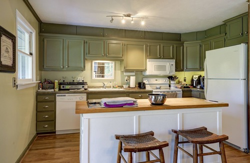 Butler Cabina | Great lake views, super fast WiFi, Lake/Dock access