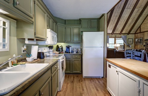 Butler Cabina | Great lake views, super fast WiFi, Lake/Dock access