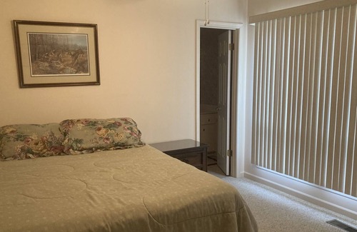 Heber Springs Casa | Great Lakefront for your getaway. Perfect for couples to share for the eclipse.