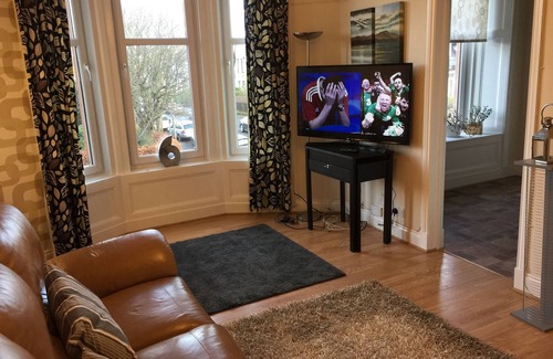 Whiteinch Apartamento | Great location 1 Bedroom Scotstoun Flat