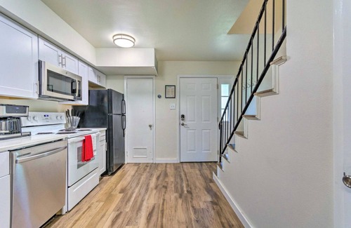 Capital View Apartamento | Great location! 2-BR with queen bed near UAMS, Little Rock with WiFi, AC