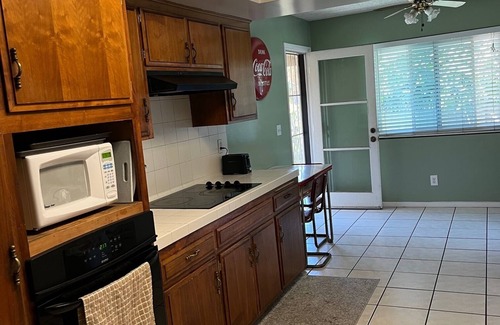 Orange Casa | Great location 2 walking distance Villa Park