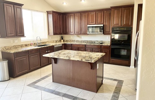 Rovey Farm Estates Casa | Great Location and Spacious Home