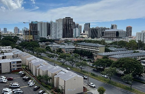 Kalihi - Palama Condominio | Great Location to the hospitals: 2 bed 1 bath Fully furnished.