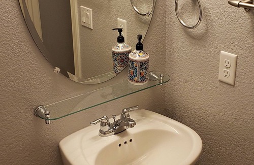 Northgate Casa | Great location! 5 bed 3.5 bath 3,200 square feet - One of the best deals in town