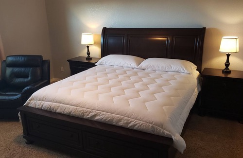 Northgate Casa | Great location! 5 bed 3.5 bath 3,200 square feet - One of the best deals in town