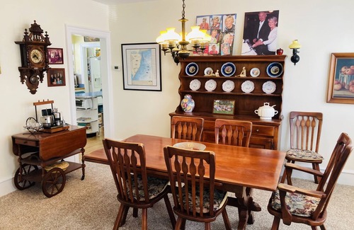 Margate City Casa | Great Location. Walk to the beach, shops and restaurants