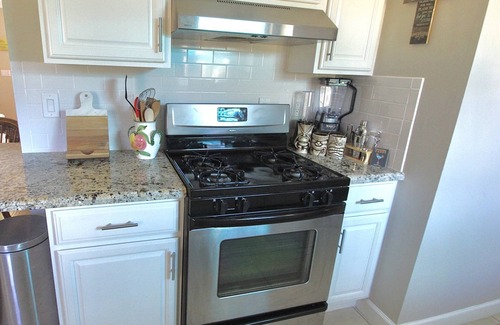 Stuart Casa | Great rates - Great location with firepit, private yard and outdoor shower