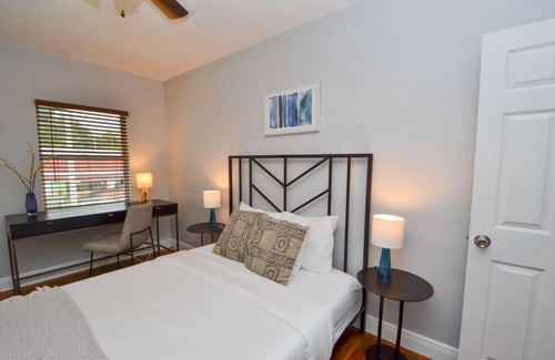 Virginia Park Apartamento | Great Location with Large Garden 2BR Apt