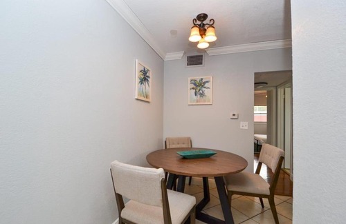 Virginia Park Apartamento | Great Location with Large Garden 2BR Apt