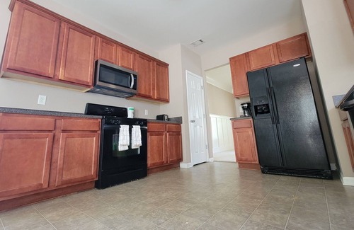 Suwanee Casa | Great looking property for rent and in prime location!