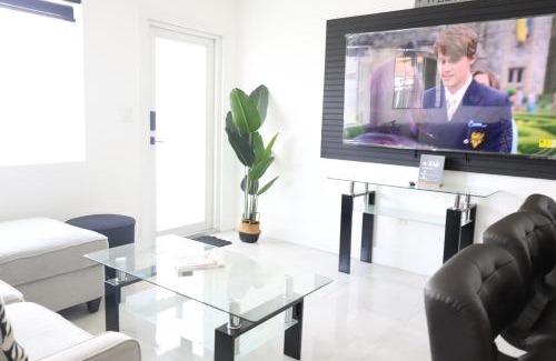 Allapattah Casa | GREAT Luxe House NEAR Downtown & Marina in Miami