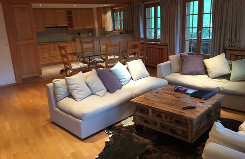 Gstaad Apartamento | Great luxurious Flat in pitoresque Lauenen village