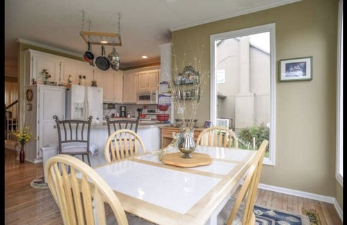 Olathe Casa | Great Place in a Quiet Neighborhood!!