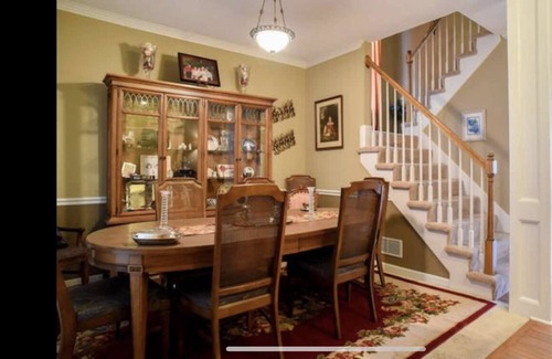 Olathe Casa | Great Place in a Quiet Neighborhood!!