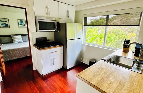 Mystic Hills Casa | Great private 1-bedroom unit in Laguna Beach part of house, views