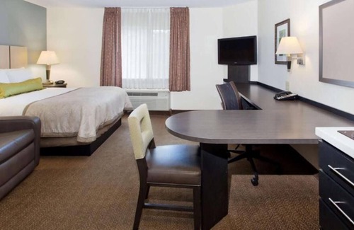 Somerset Casa | Great Relaxing Overnight Stay! 2 Stylish units near Golf Club Fossil Creek!