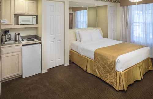 Table Rock Hotel | Great Relaxing Overnight Stay! Near Andy Williams Moon River Theater