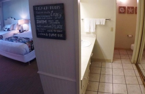 Kaanapali Casa | Great Relaxing Overnight Stay! 2 Ocean Front Units, w/ Balcony! Parking, Pool