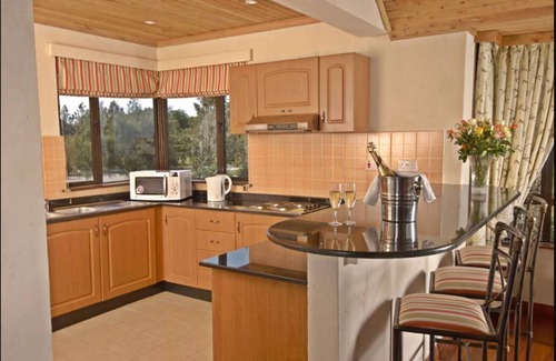 Naivasha Hotel | Great Rift Valley Lodge and Golf Resort