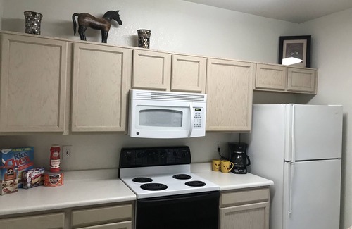 Central Scottsdale Condominio | Excelente ubicación en Scottsdale: piscina, wifi, totalmente amueblado y más