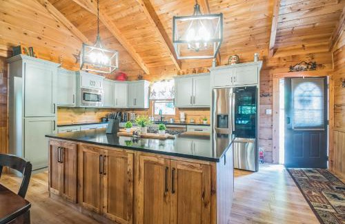 Kodak Casa | Great Smoky Mountain, Hot Tub, Mins to Dollywood