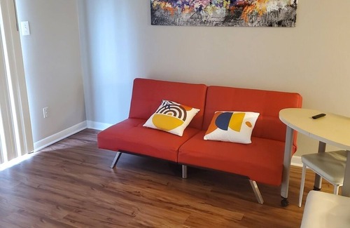 North Raleigh Casa | Great Space, Center of North Raleigh