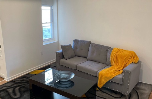 North Philadelphia West Apartamento | Great space for 8 in the Heart of the city