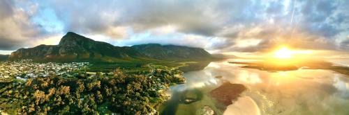 Voelklip Casa | Great spot with a view in Hermanus , South Africa