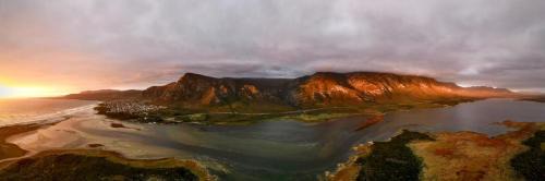 Voelklip Casa | Great spot with a view in Hermanus , South Africa