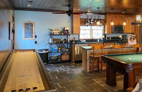 Chappells Casa | GREAT SUNSET 🛶 FISHING🐟 FIREPIT 🔥 PUTTINGGREEN ⛳️