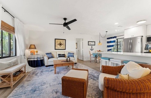 Port Orange Casa | Great Sunsets on Lake & Heated Pool / 4-bedroom house