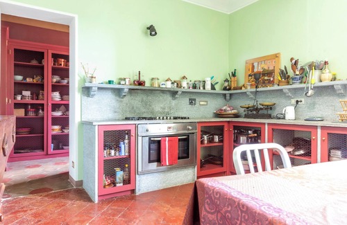 Castagnole delle Lanze Casa | Great Villa in the historic center, for tourism and pleasant stay.