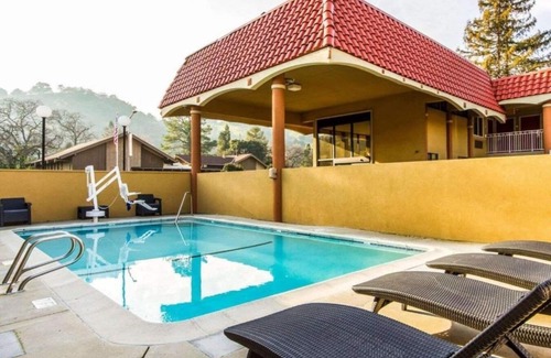 Martinez Casa | Great value minutes from Waterworld!!