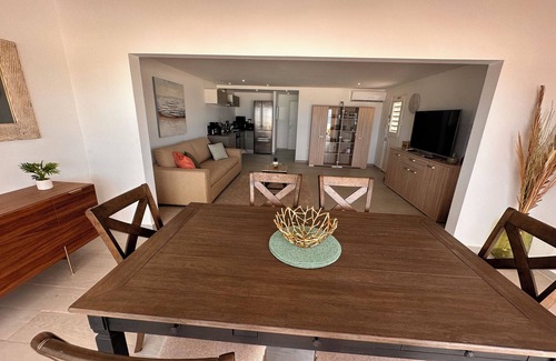 Nettle Bay Apartamento | GREAT VIEW Beautiful One bedroom on the beach nearly Red Bay Beach