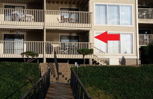 Osage Beach Condominio | ¡GRAN VISTA! ¡Actualizado! Frente al lago! ¡Ascensor! Muy cerca de tiendas y restaurantes. Wifi