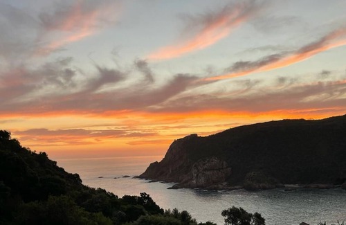 Knysna Cabaña | Great Views 120m from beach, No 1 Holiday Destination in South Africa